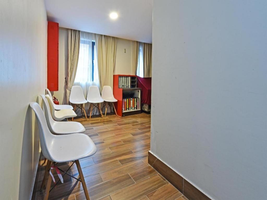 Capital O 90574 Hotel Glo Куала-Лумпур Экстерьер фото